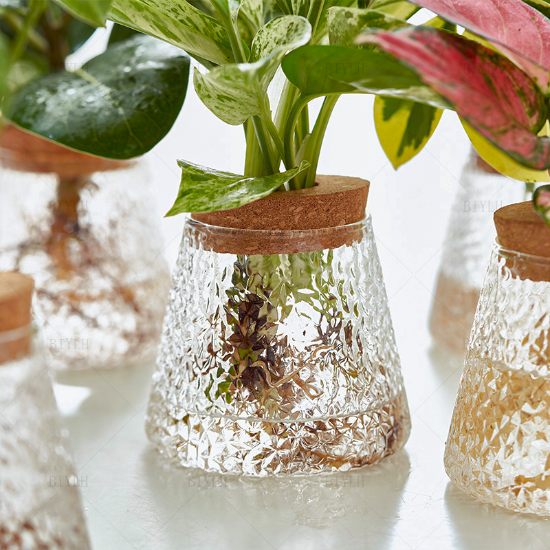 Design-Vase „Lichtgrün“ – Frische Eleganz für moderne Räume